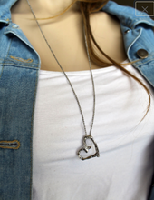 Load image into Gallery viewer, Rustic Heart Necklace